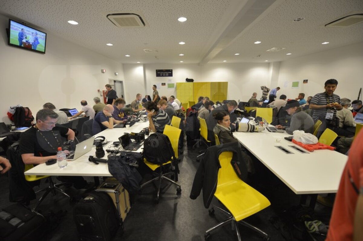 UPDATE Suporterii au umplut National Arena! Iată echipele de start. Pe cine mizezi în finala EL?