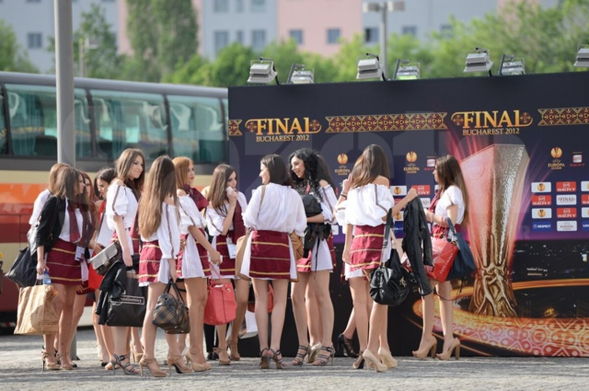 UPDATE Suporterii au umplut National Arena! Iată echipele de start. Pe cine mizezi în finala EL?