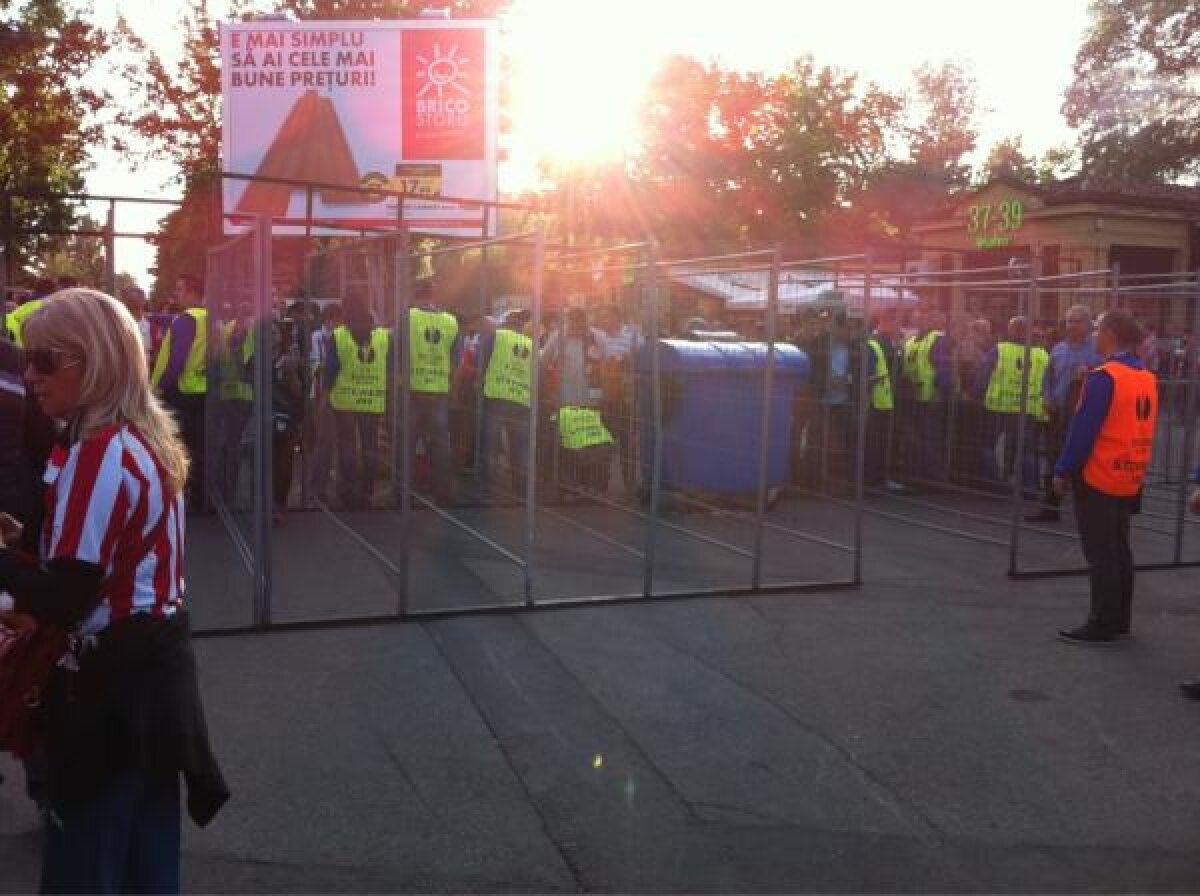 UPDATE Suporterii au umplut National Arena! Iată echipele de start. Pe cine mizezi în finala EL?