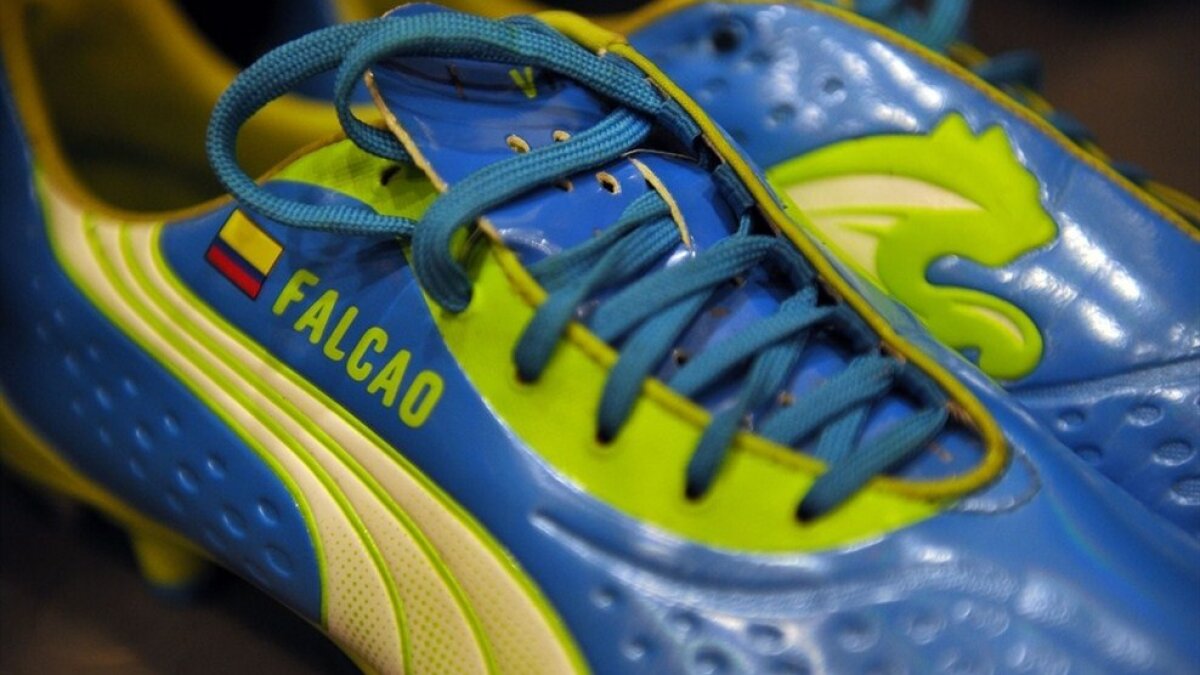 UPDATE Suporterii au umplut National Arena! Iată echipele de start. Pe cine mizezi în finala EL?