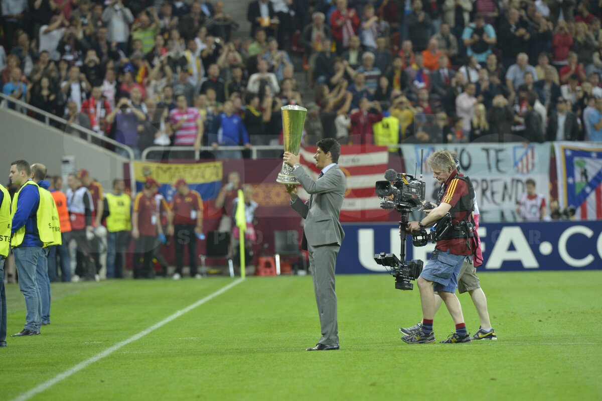 VIDEO & FOTO Atletico Madrid ridică trofeul Europa League la Bucureşti după 3-0 cu Bilbao!