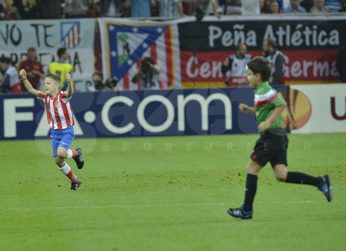 VIDEO & FOTO Atletico Madrid ridică trofeul Europa League la Bucureşti după 3-0 cu Bilbao!