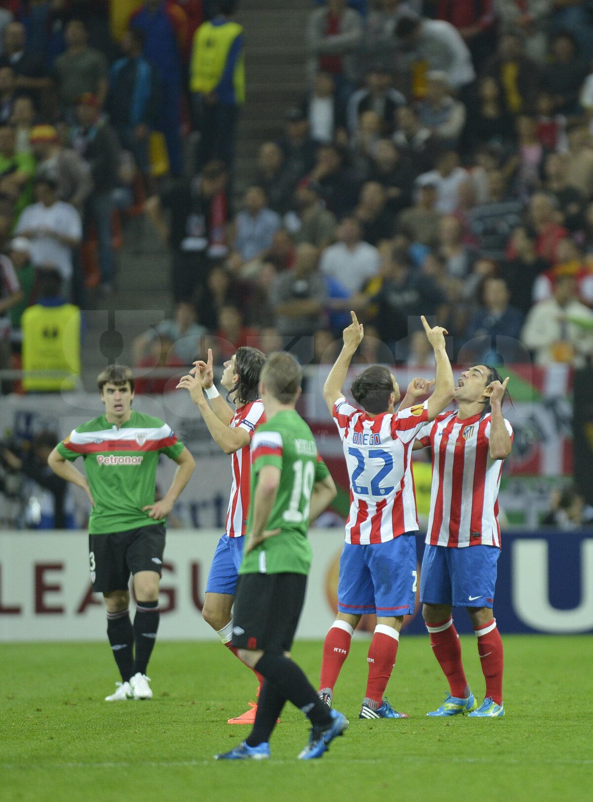 VIDEO & FOTO Atletico Madrid ridică trofeul Europa League la Bucureşti după 3-0 cu Bilbao!