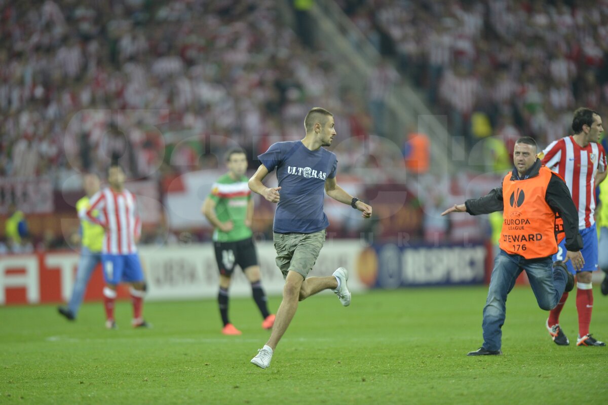 VIDEO & FOTO Atletico Madrid ridică trofeul Europa League la Bucureşti după 3-0 cu Bilbao!