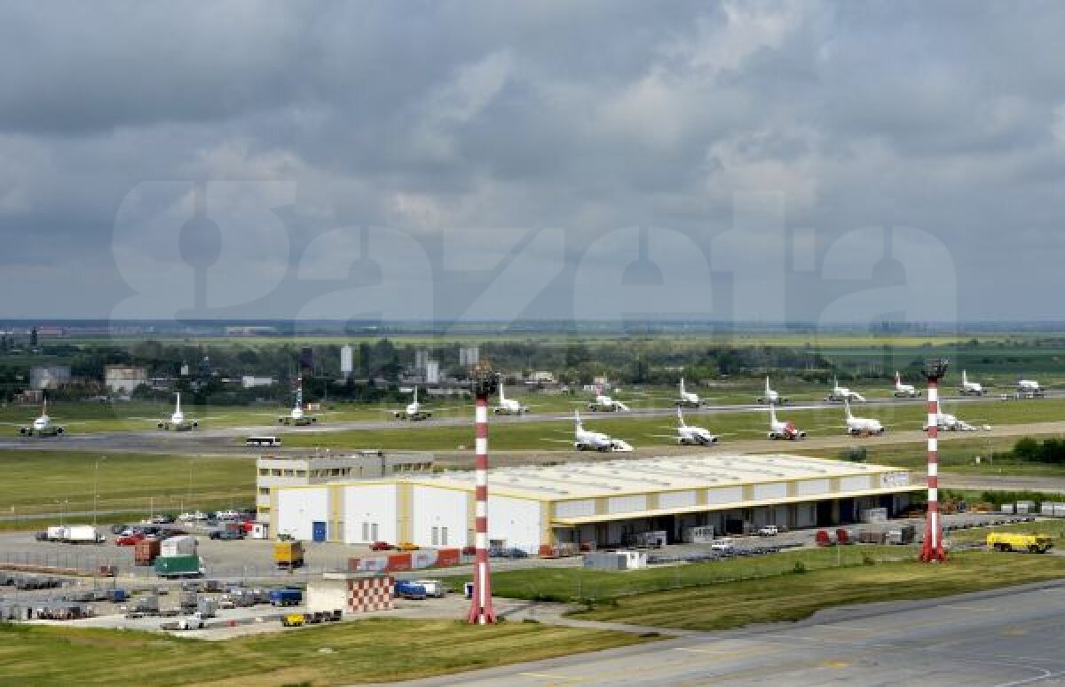 Cea mai aglomerată zi din istoria aeroportului Otopeni » Imensa parcare cu aripi