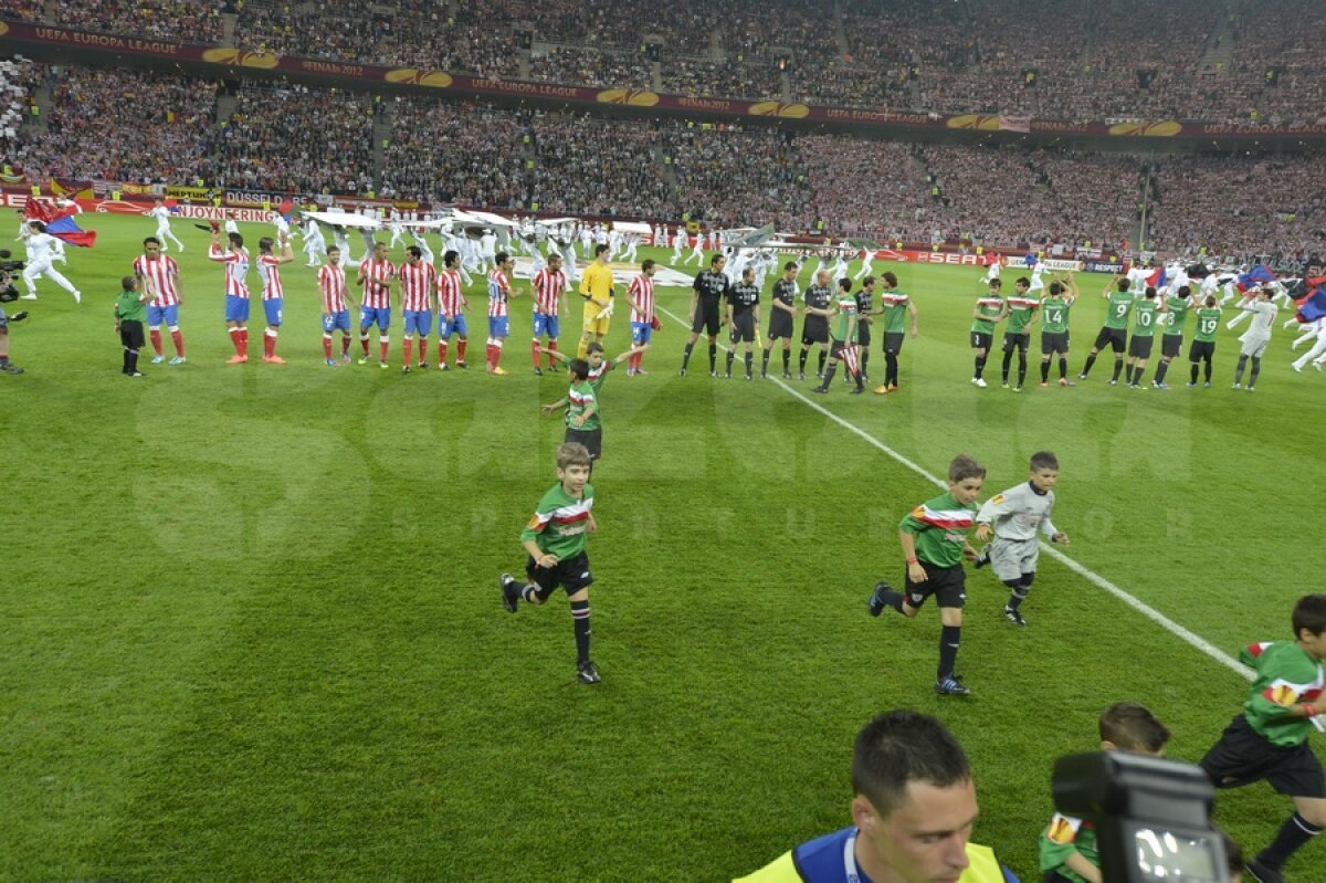 FOTO Peste 100 de persoane au oferit un spectacol impresionant înaintea finalei