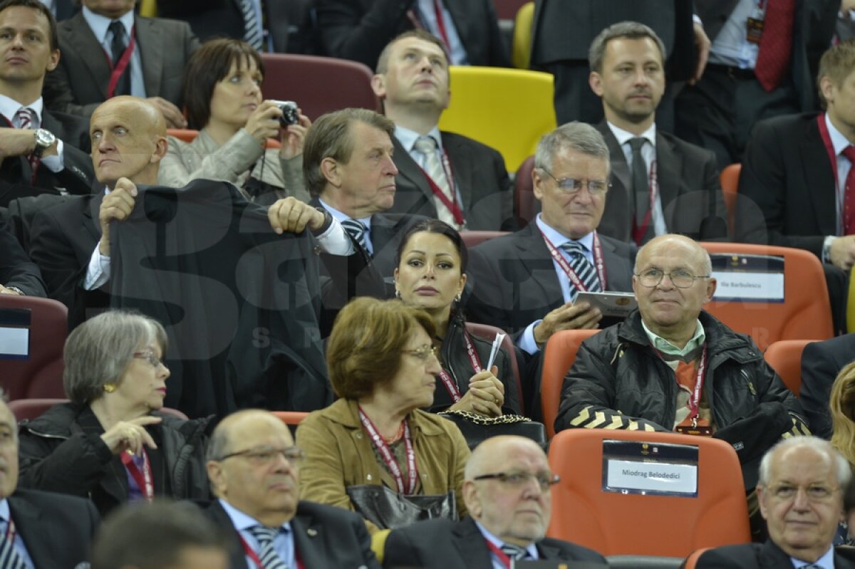 FOTO Lojele au fost pline de personalităţi la finala de pe National Arena ;)