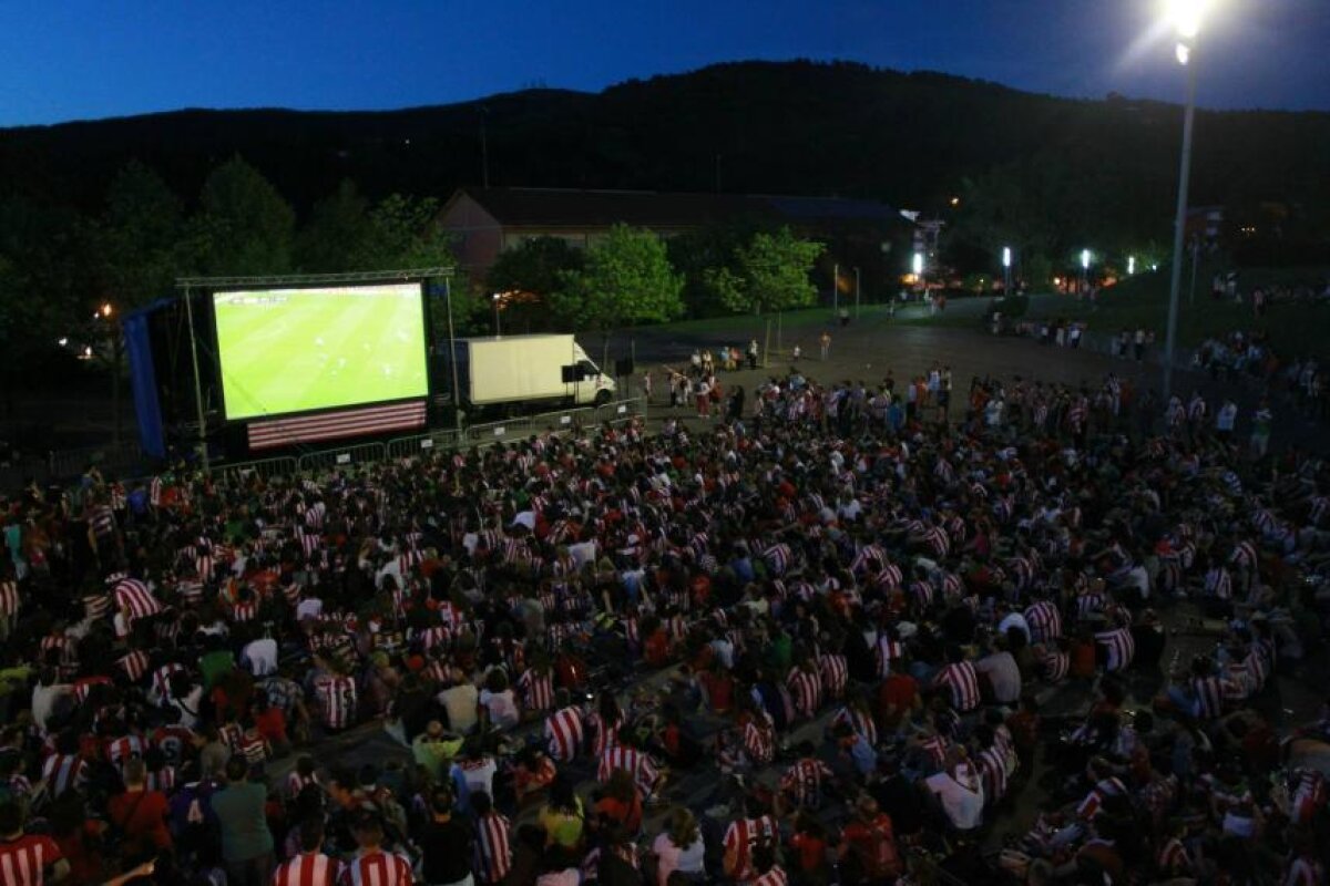 FOTO Euforie, tristeţe, lacrimi» Mii de fani ai lui Bilbao au suferit acasă pentru favoriţii lor