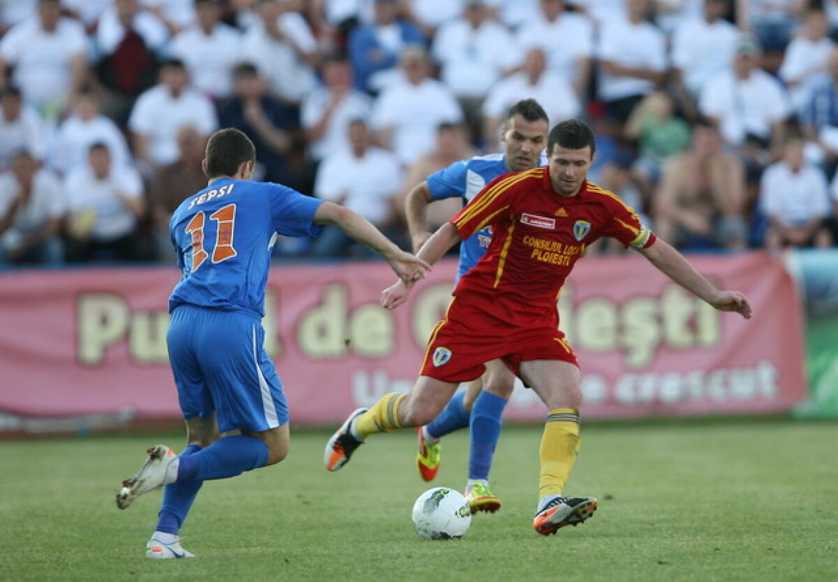 VIDEO&FOTO Ploieştenii, aproape salvaţi » Tg. Mureş - Petrolul 1-2 şi echipa lui Sabău e cu un picior în liga secundă