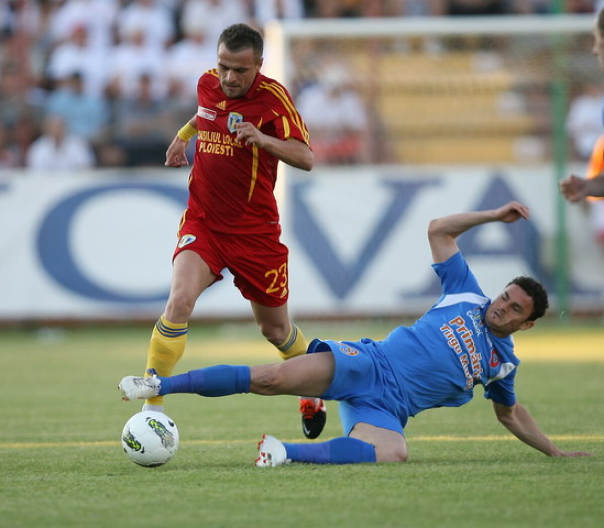 VIDEO&FOTO Ploieştenii, aproape salvaţi » Tg. Mureş - Petrolul 1-2 şi echipa lui Sabău e cu un picior în liga secundă
