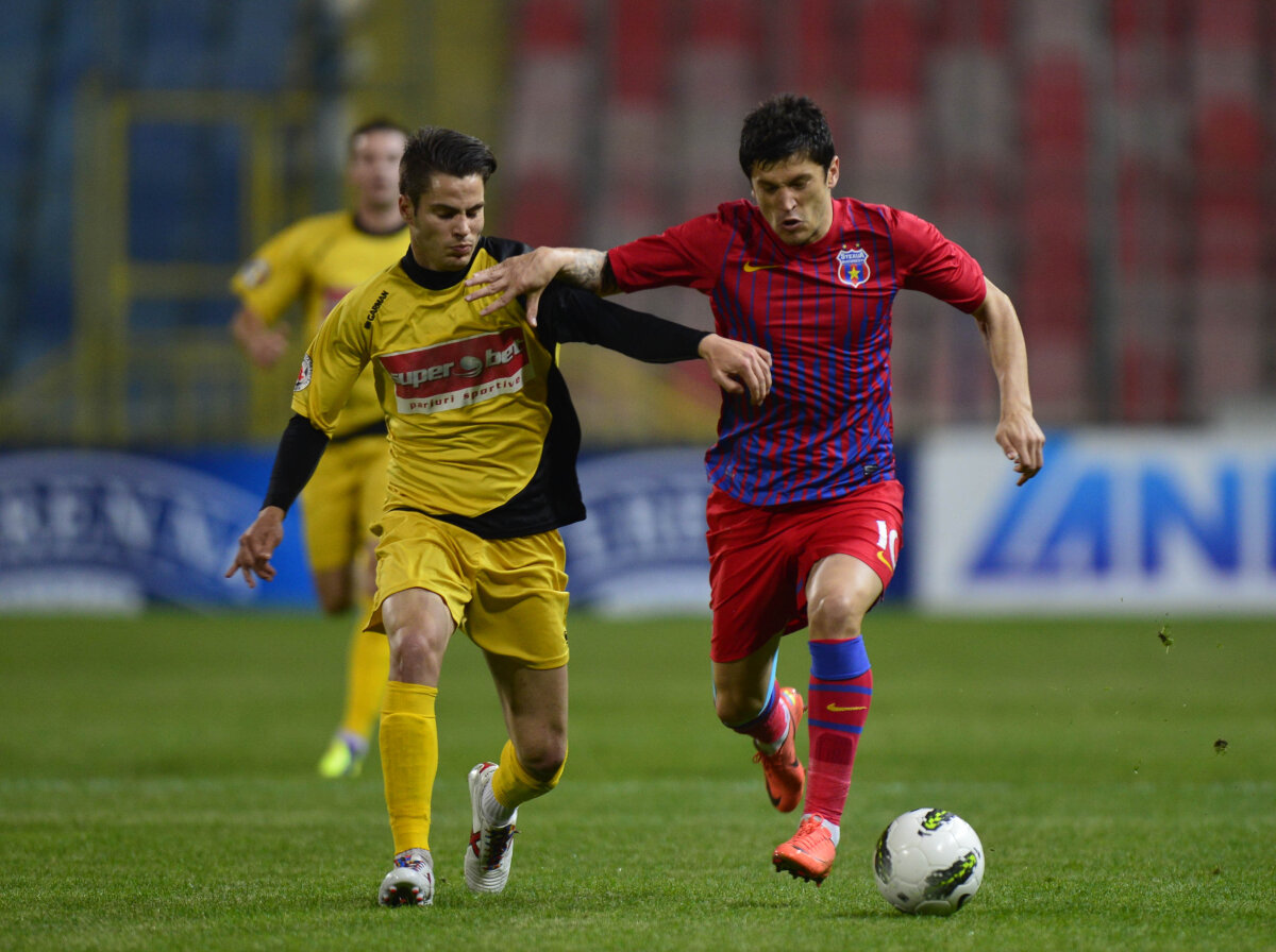 Martinovici menţine Steaua în cursa pentru titlu. Roş-albaştrii s-au apropiat la două puncte de liderul CFR după 1-0 cu Ceahlăul