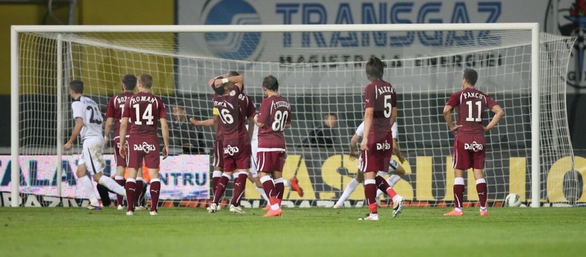 FOTO&VIDEO Coşmar la indigo » Rapidul a terminat la egalitate cu Mediaş(2-2) şi şi-a luat adio de la titlu