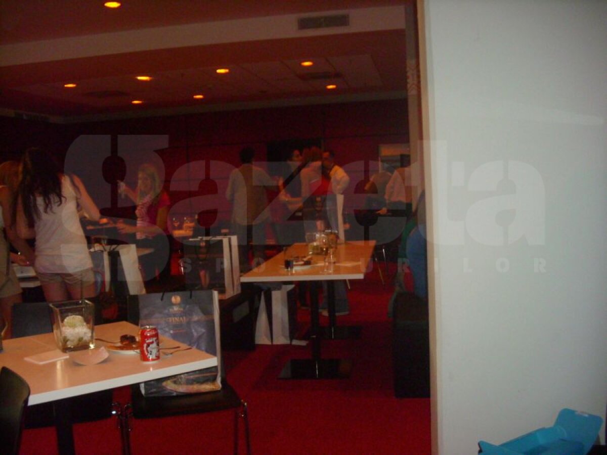 Voluntarii români lăudaţi de UEFA: "Cei mai buni din ultimele 10 finale"