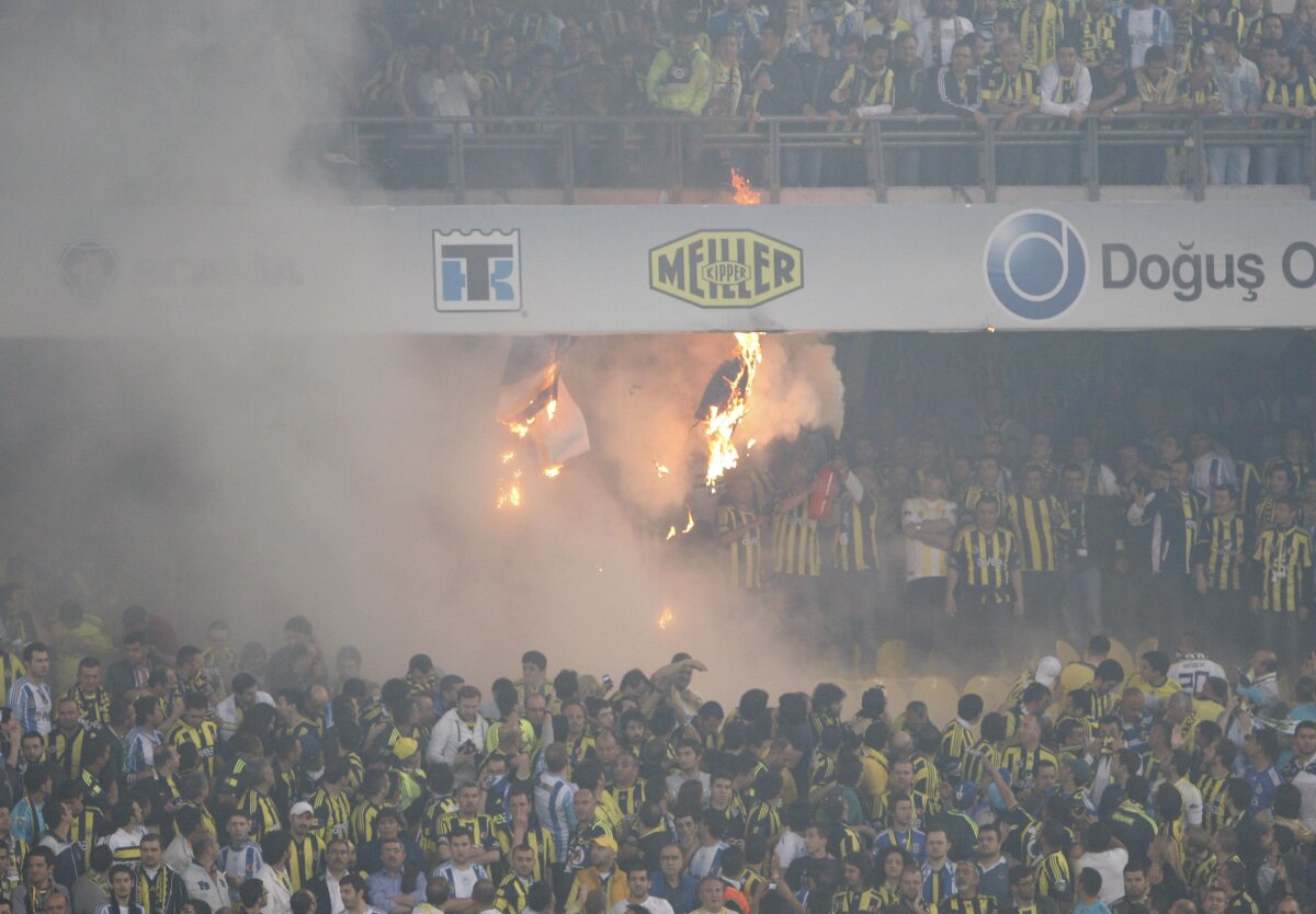 FOTO Final de vis: Galatasaray a luat titlul printr-un egal cu Fenerbahce