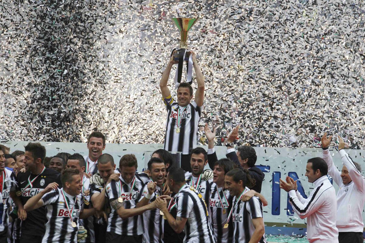 FOTO Juventus şi-a primit medaliile de campioană! Del Piero, la ultimul meci în tricoul bianconero