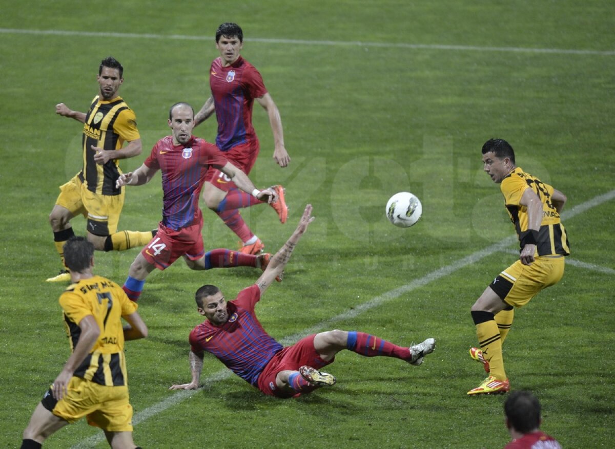 VIDEO&FOTO FC Braşov - Steaua 1-2 » Roş-albaştrii continuă cursa spre titlu