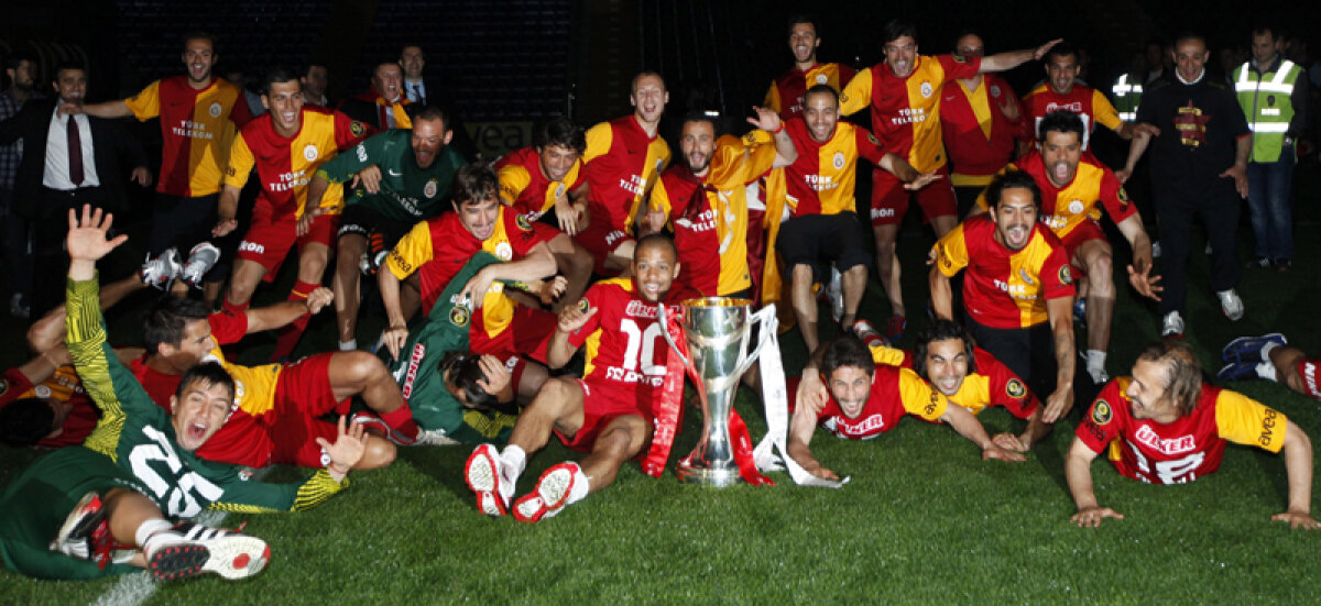 Campioana întunericului » Un om a murit după ce Galata a luat titlul într-un derby devastat de incidente