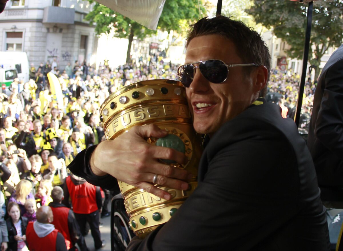 FOTO Dortmund sărbătorită de peste 300.000 de suporteri :D