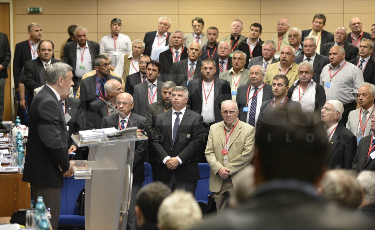 Echipa lui Mititelu, DEZAFILIATĂ OFICIAL. Decizia e DEFINITIVĂ! » Cîrţu: "Este vina lui Mititelu. Craiova nu trebuia să ajungă aici!!"