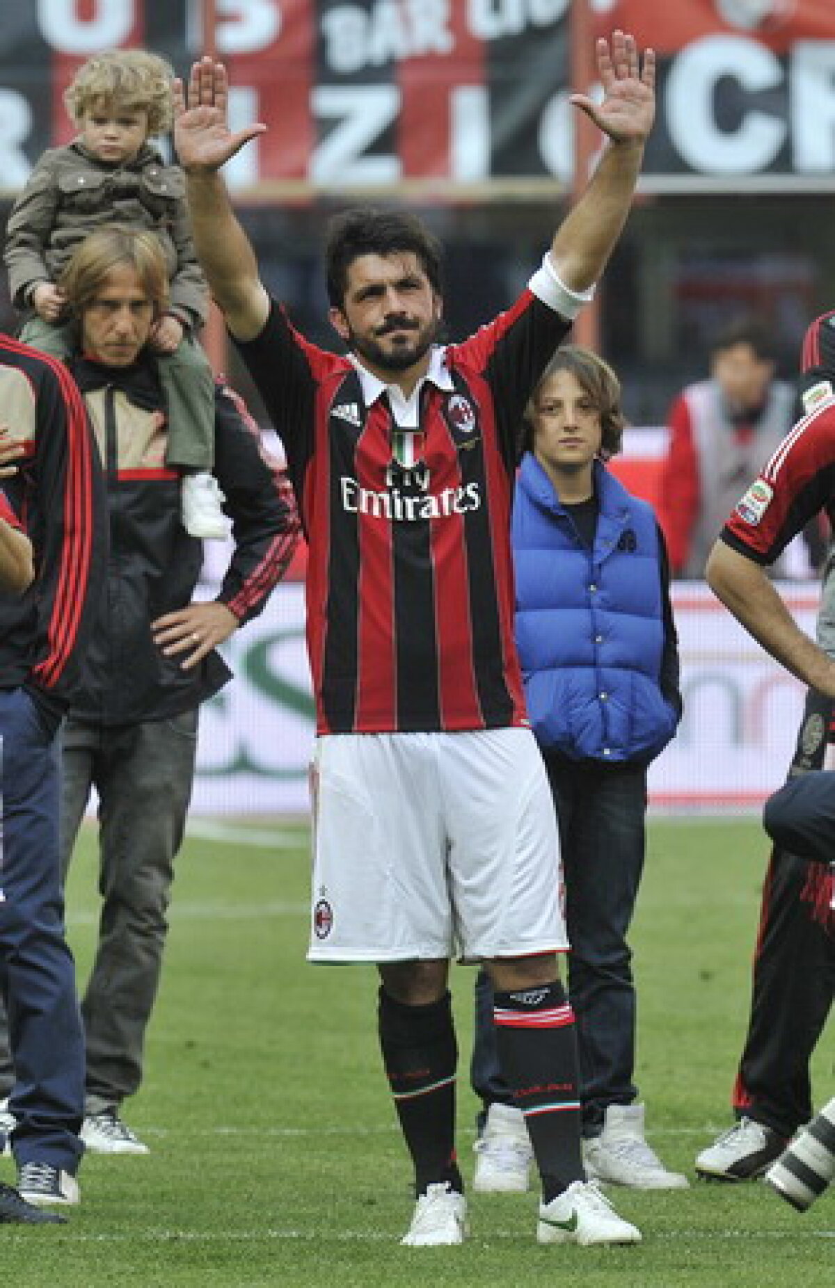 FOTO&VIDEO » Imaginile care i-au făcut pe fanii lui Milan din lumea întreagă să plîngă!