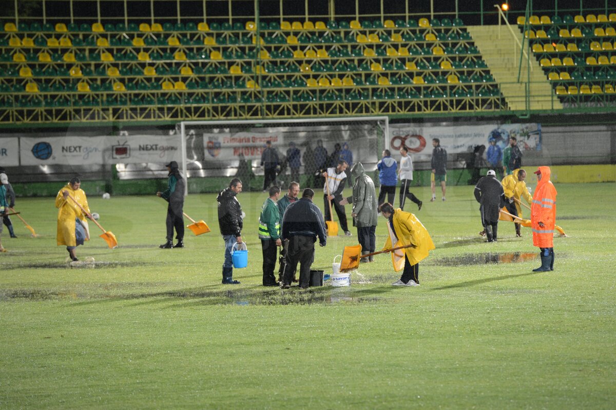VIDEO&FOTO Înotînd spre titlu » CFR Cluj s-a impus cu 5-0 la Mioveni şi e la 3 puncte de trofeu