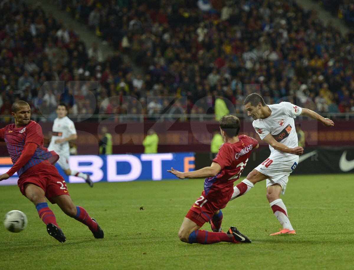 VIDEO&FOTO Steaua plînge că se termină! CRONICA unui 3-2 cu Dinamo NEBUN!