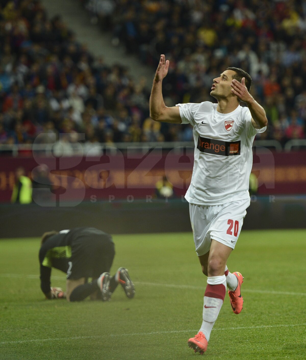 VIDEO&FOTO Steaua plînge că se termină! CRONICA unui 3-2 cu Dinamo NEBUN!