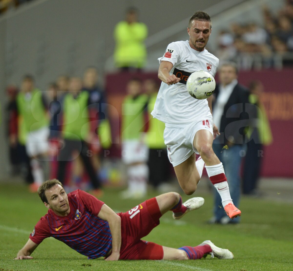 VIDEO&FOTO Steaua plînge că se termină! CRONICA unui 3-2 cu Dinamo NEBUN!