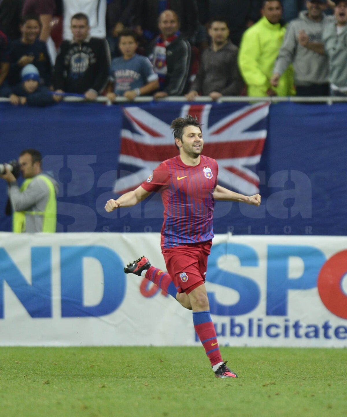 VIDEO&FOTO Steaua plînge că se termină! CRONICA unui 3-2 cu Dinamo NEBUN!