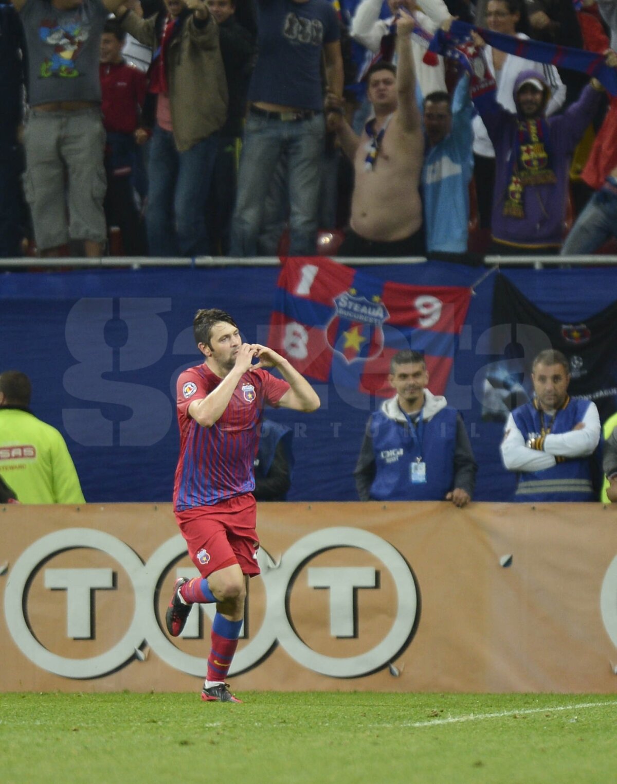 VIDEO&FOTO Steaua plînge că se termină! CRONICA unui 3-2 cu Dinamo NEBUN!