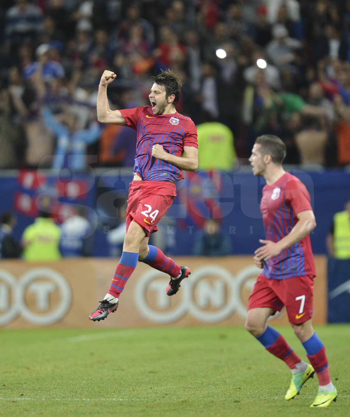 VIDEO&FOTO Steaua plînge că se termină! CRONICA unui 3-2 cu Dinamo NEBUN!