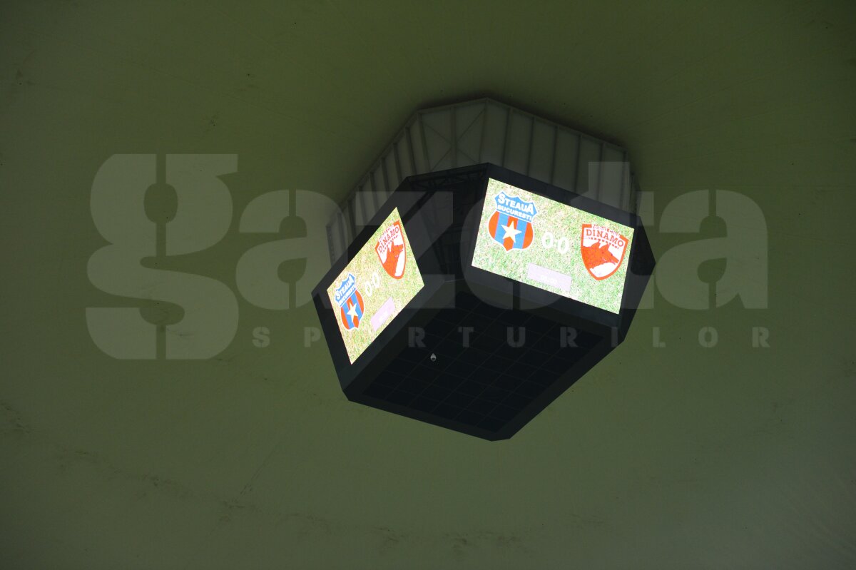 FOTO » Acoperişul de pe National Arena a cedat » Suporterii prezenţi la derby au îndurat ploaia torenţială din Bucureşti