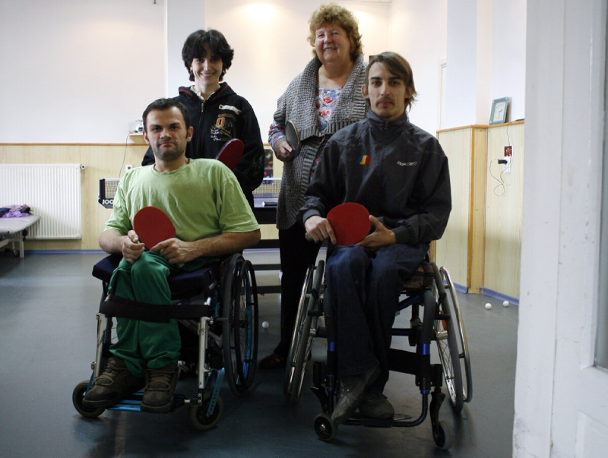 FOTO Sally, inimă de aur » Povestea impresionantă de dragoste faţă de România a scoţiencei Sally Lamont