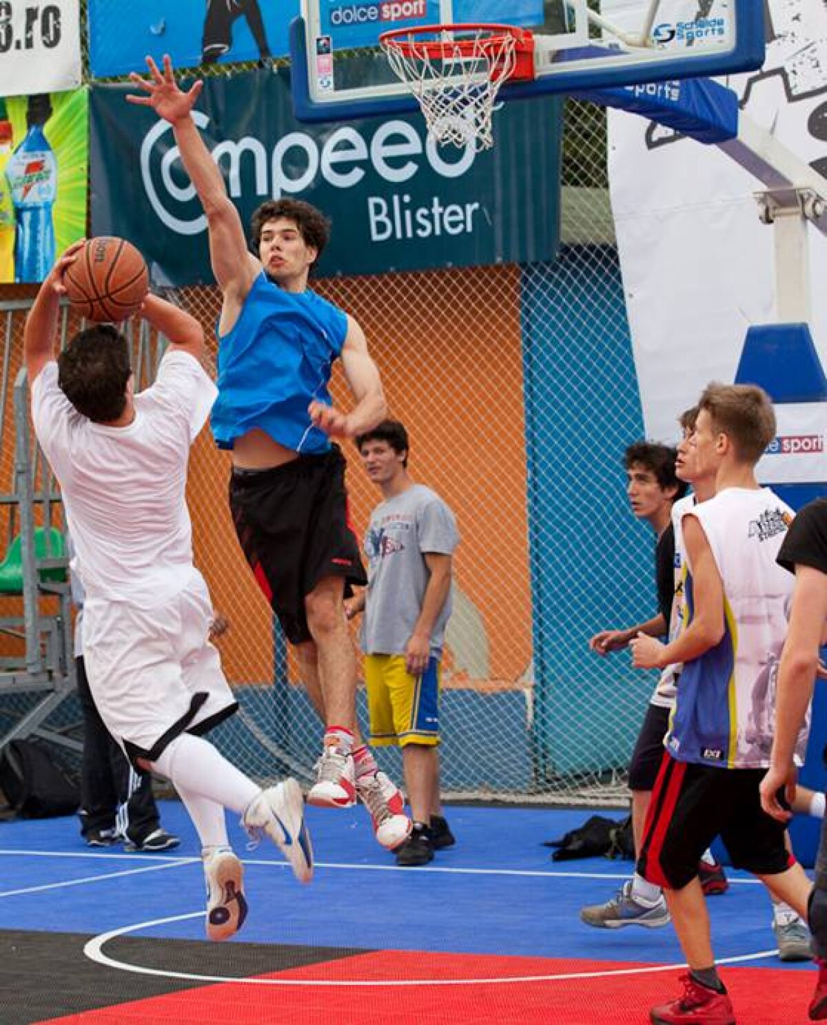 Vedete, spectacol şi mult baschet la Sport Arena Streetball