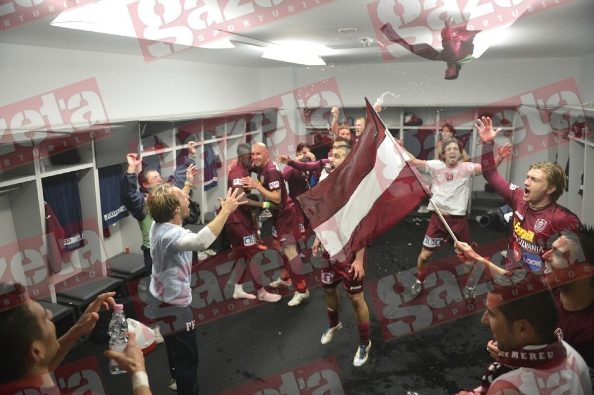 FOTO EXCLUSIV » Sărbătoare în vestiar! Imagini cu bucuria clujenilor