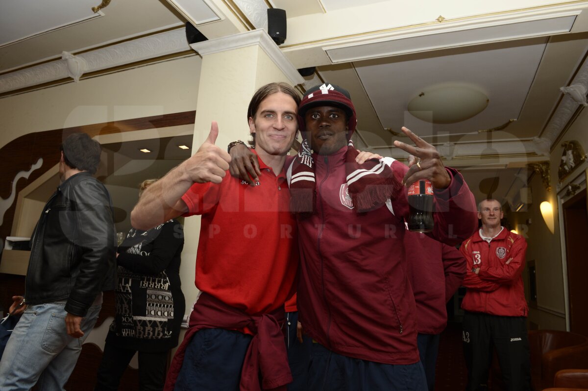 FOTO » Aşa au sărbătorit clujenii titlul, după meci! Paszkany a venit cu iubita