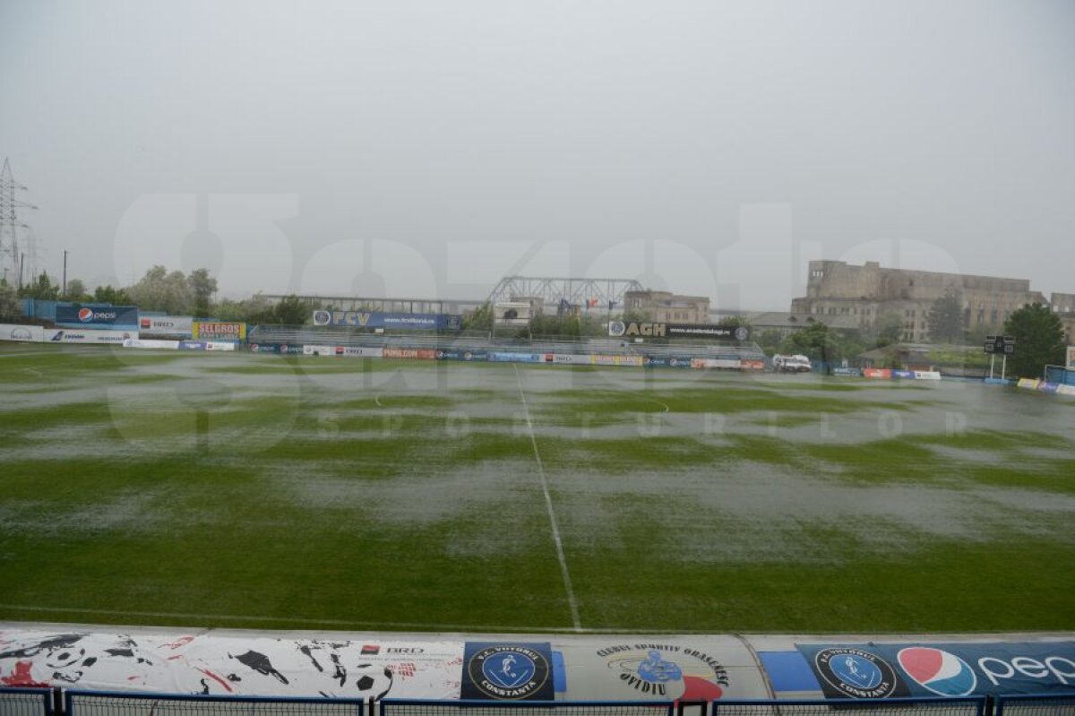 FOTO Viitorul - FC Botoşani 0-1 la pauză » Meciul a fost întrerupt de o furtună cumplită