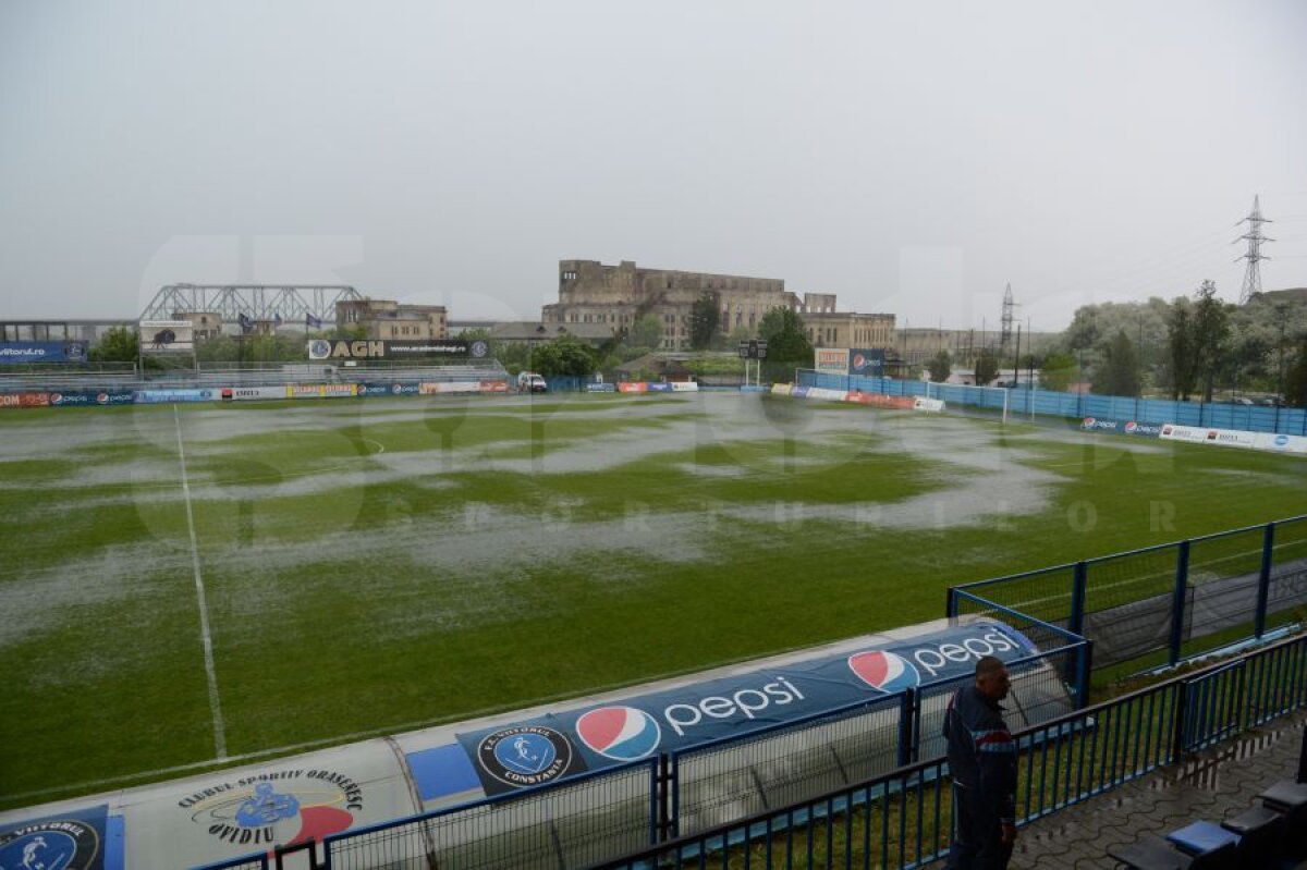 FOTO Viitorul - FC Botoşani 0-1 la pauză » Meciul a fost întrerupt de o furtună cumplită