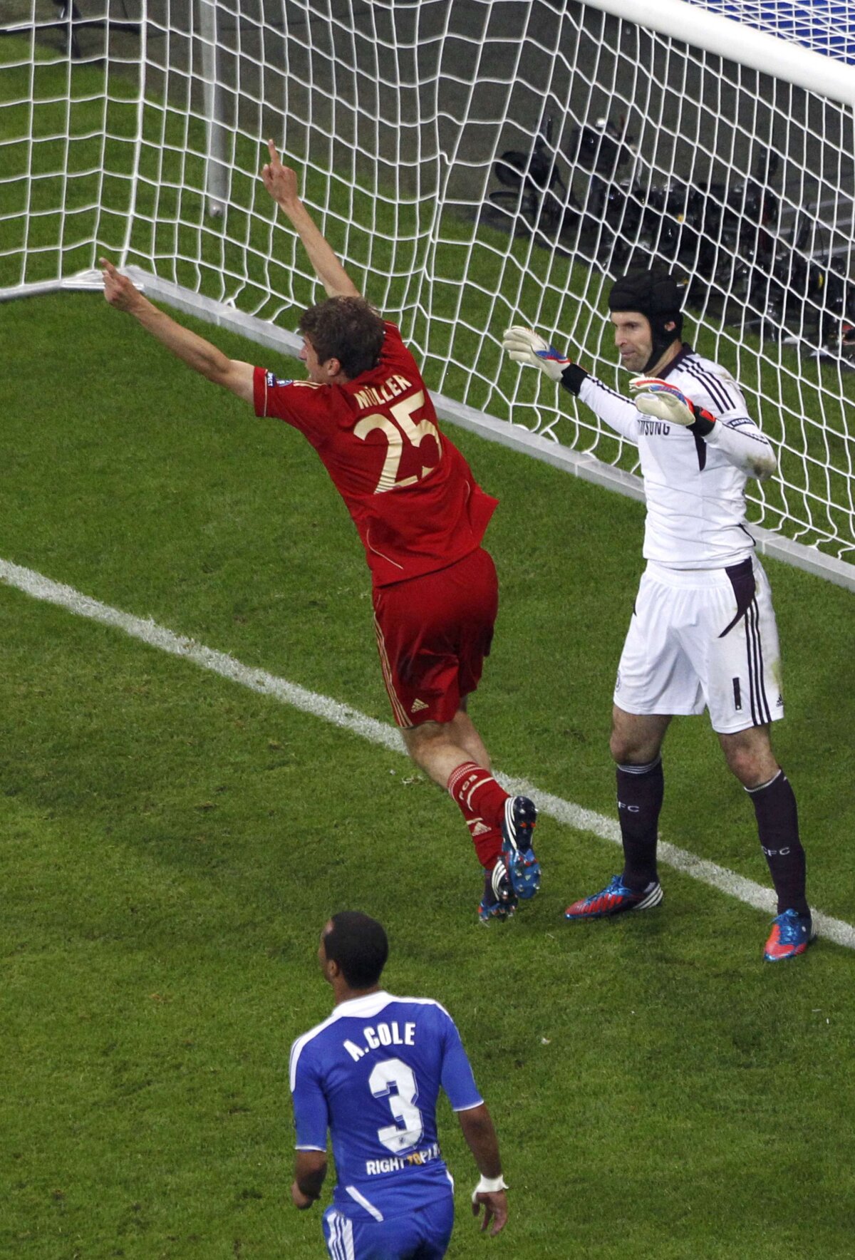 VIDEO Bayern - Chelsea 4-5 d. p. » Drogba aduce trofeul Champions League la Londra! Chelsea, Regina Europei pentru prima dată în istorie!