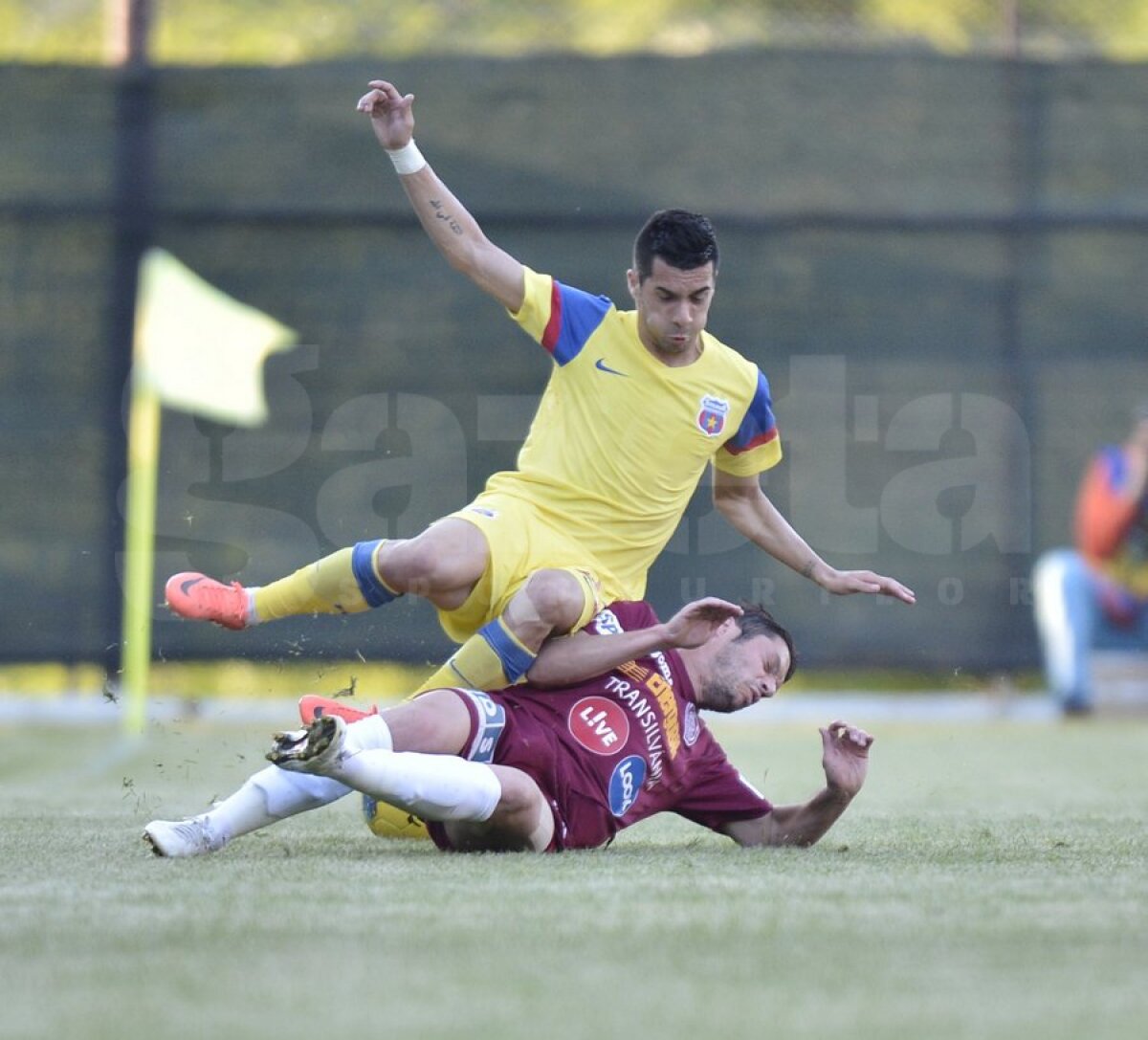 FOTO&VIDEO Liga e în provincie » CFR Cluj - Steaua 1-1 şi roş-albaştrii merg în Europa League, de pe locul 3
