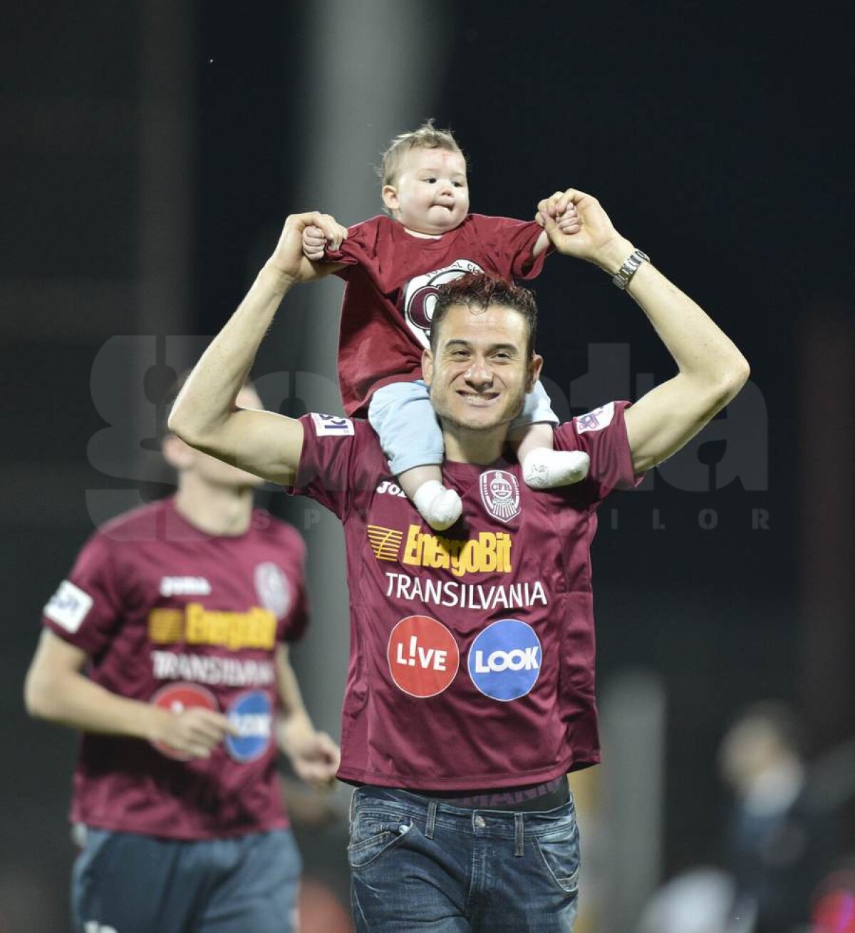 FOTO CFR Cluj a fost încoronată campioană » Iuliu Mureşan: ”Promitem titluri în continuare”