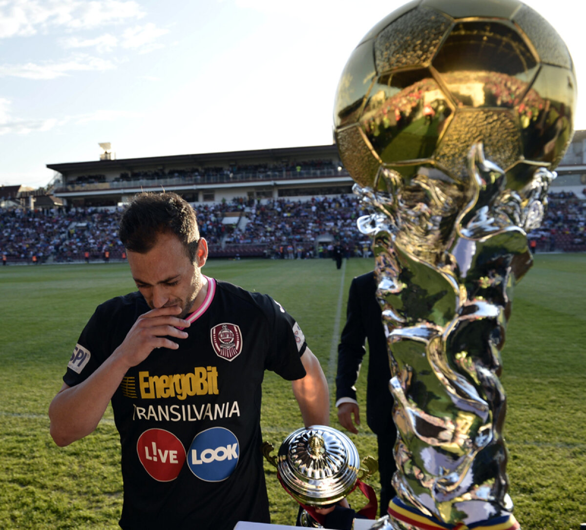 FOTO Anul acesta se poartă vişiniul » 21.000 de fani au participat la sărbătoarea clujenilor