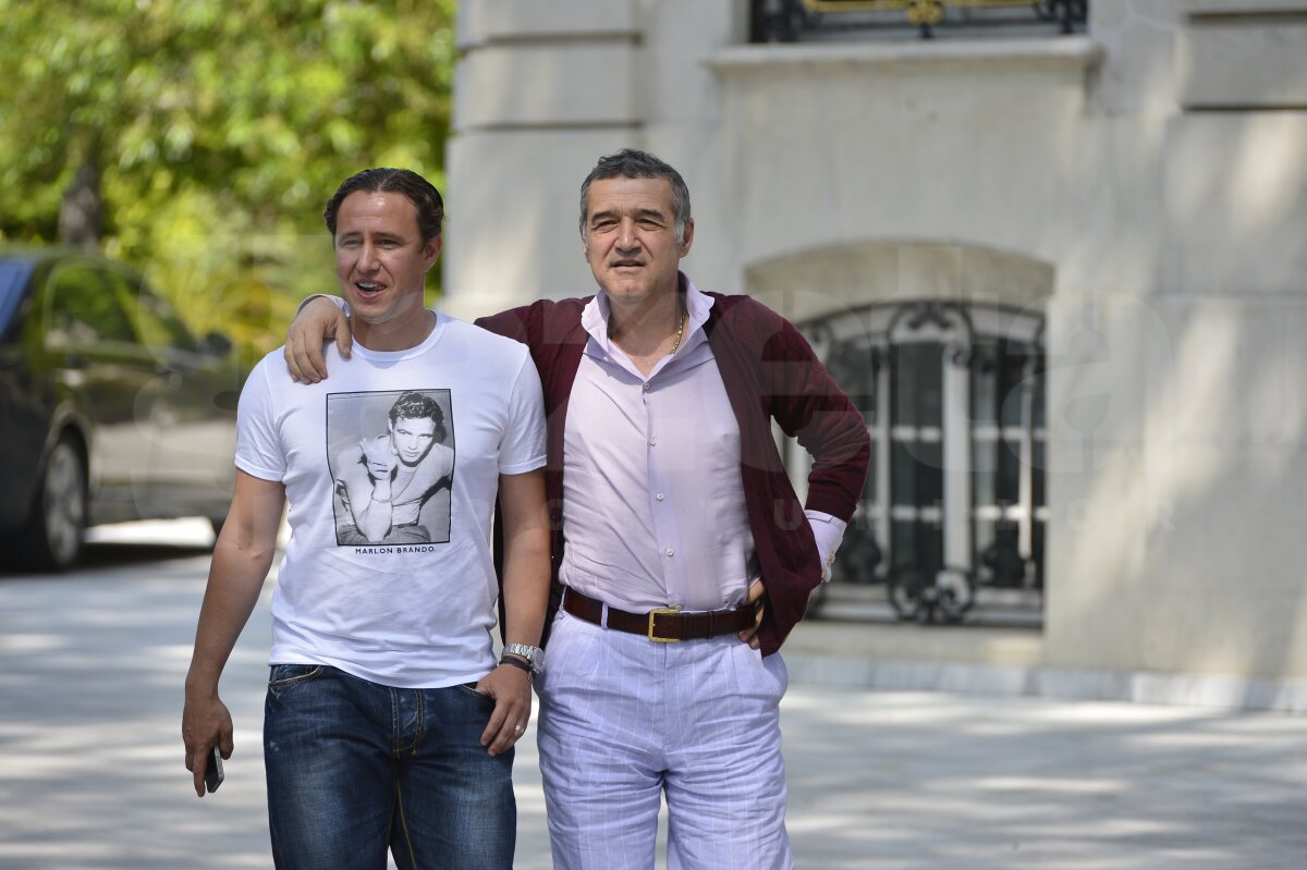 FOTO Reghecampf este oficial antrenorul Stelei » Gigi Becali: "Vreau titlul în 6 luni " :D