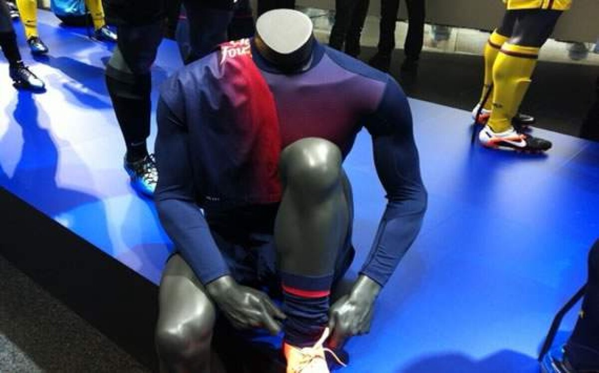 FOTO » Barcelona şi-a prezentat echipamentul pentru sezonul viitor. Cum ţi se pare?