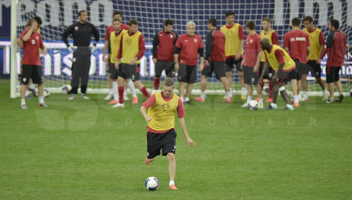 FOTO Ultimul antrenament al lui Bonetti? » Dinamo s-a pregătit pe Naţional Arena