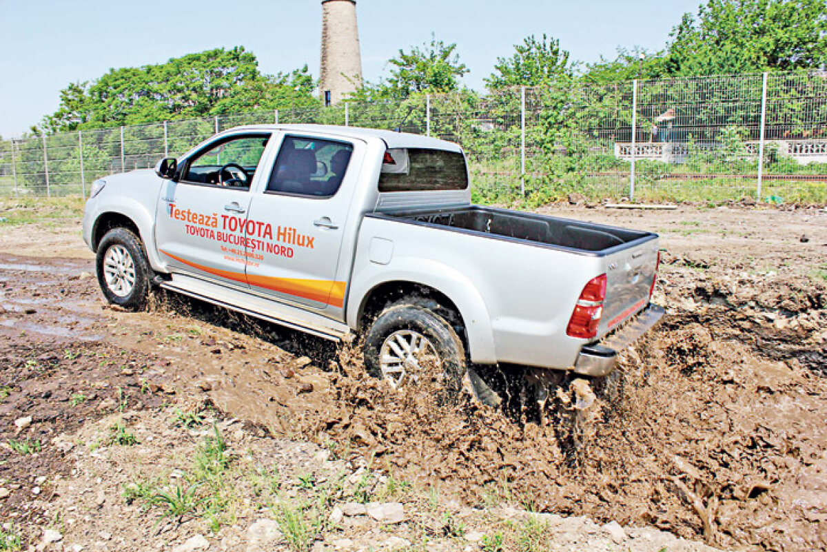 Off-road în Capitală » Toyota a inaugurat primul circuit off-road din Bucureşti