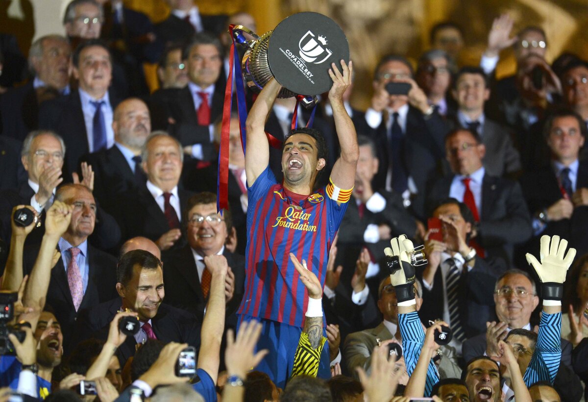 VIDEO&FOTO Dulce adios! » Guardiola s-a despărţit de Barcelona cu un nou trofeu