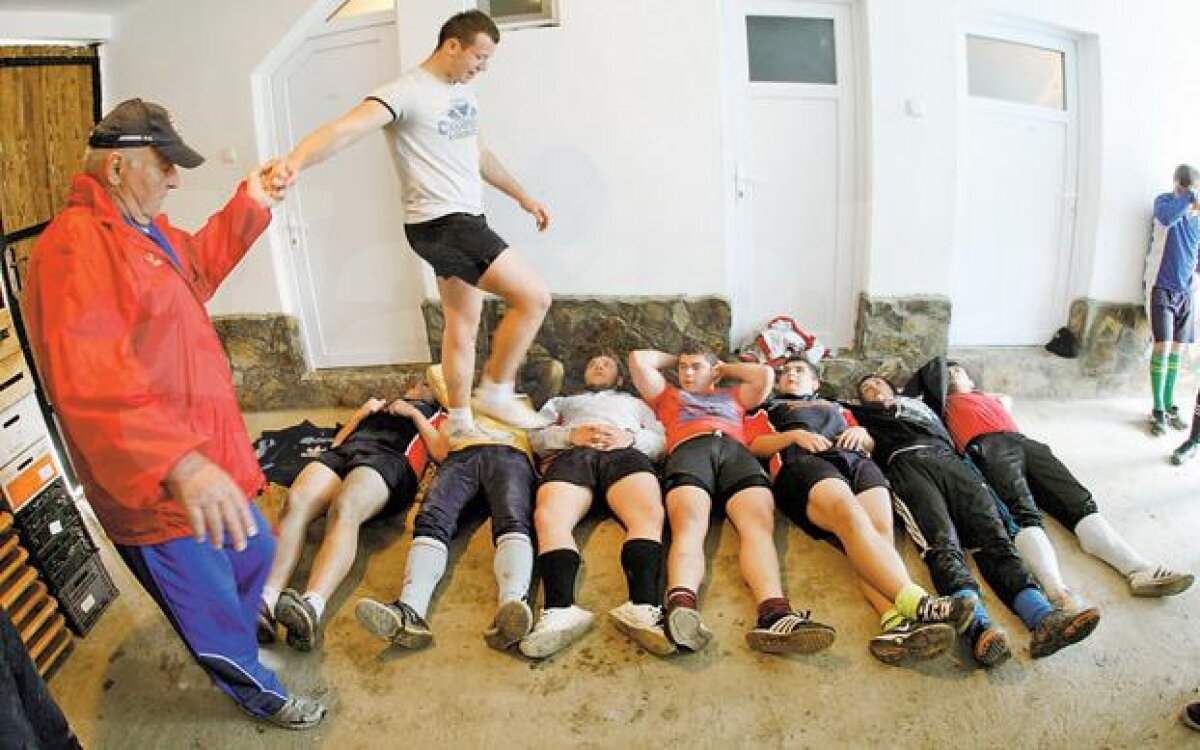 Cu eseul la spovedanie » Rugbyştii de 18 ani de la Metrorex Bucureşti au participat la un cantonament inedit, la mănăstire