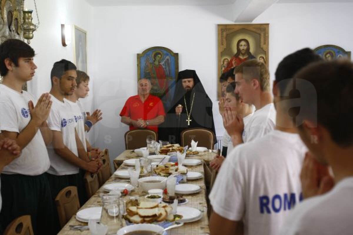 Cu eseul la spovedanie » Rugbyştii de 18 ani de la Metrorex Bucureşti au participat la un cantonament inedit, la mănăstire