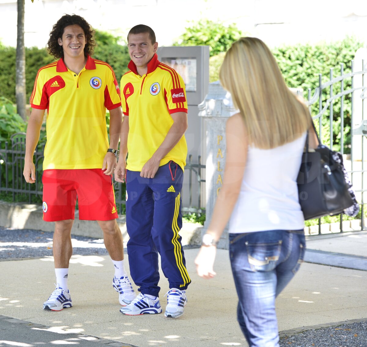 FOTO Atracţii la tot pasul! Cum au reacţionat Bourceanu şi Florescu la frumuseţile din Elveţia :D